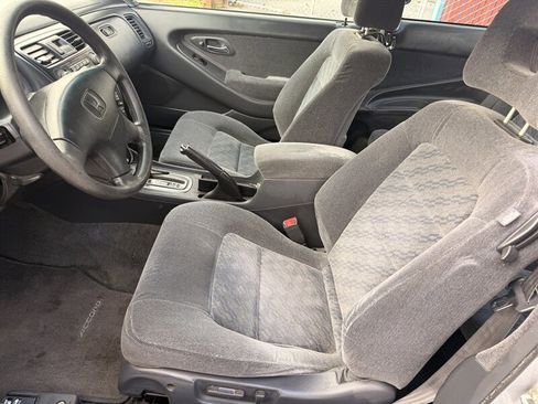 Used 2001 Honda Accord LX image 10