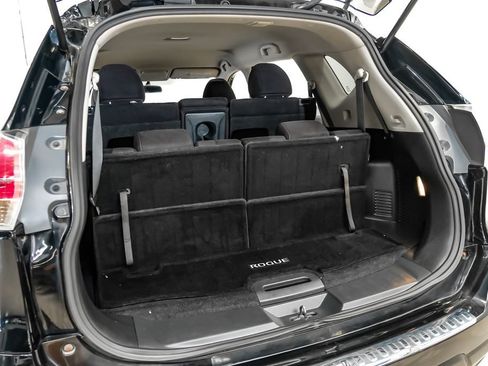 Used 2015 Nissan Rogue SV w/ SV Family Package FWD image 60