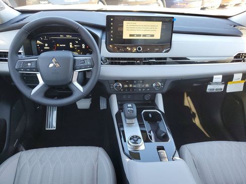 New 2026 Mitsubishi Outlander SEL FWD image 6