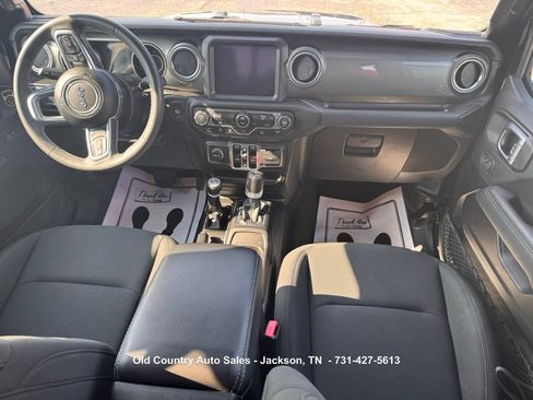 Used 2023 Jeep Gladiator Overland AWD/4WD image 15