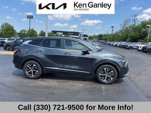 Used 2024 Kia Sportage EX FWD image 8