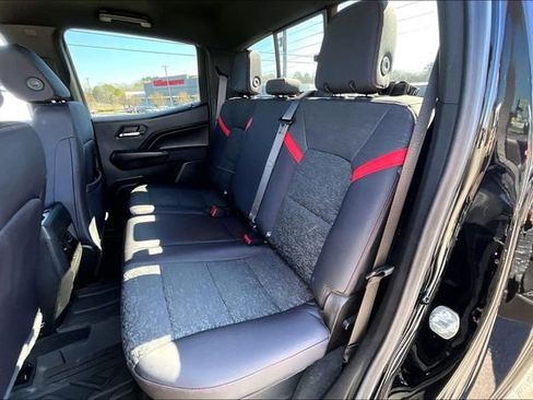 Used 2024 Chevrolet Colorado Z71 w/ Z71 Convenience Package 2 image 19