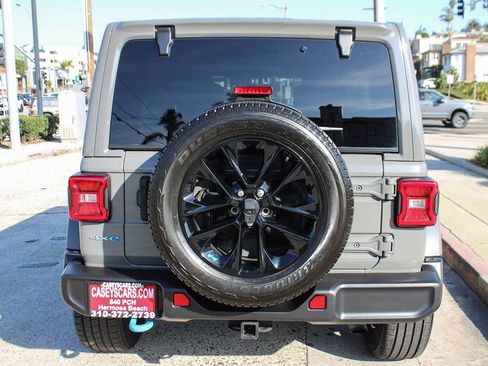 Used 2022 Jeep Wrangler Unlimited Sahara image 6