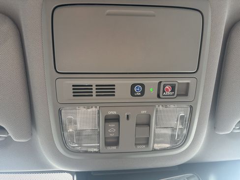 Used 2019 Honda Accord Touring image 36