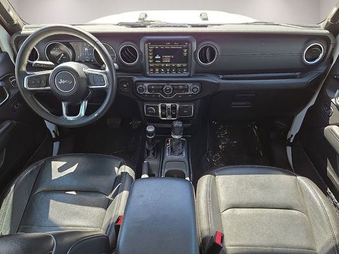 Used 2023 Jeep Wrangler Unlimited Sahara AWD/4WD image 16