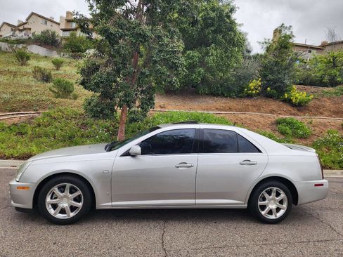 Used 2006 Cadillac STS w/ Preferred Equipment Group image 5