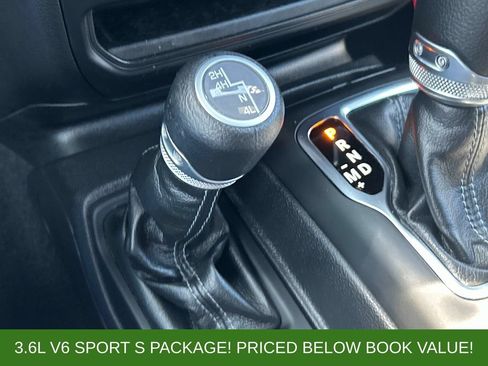 Used 2025 Jeep Wrangler Unlimited Sport AWD/4WD image 22