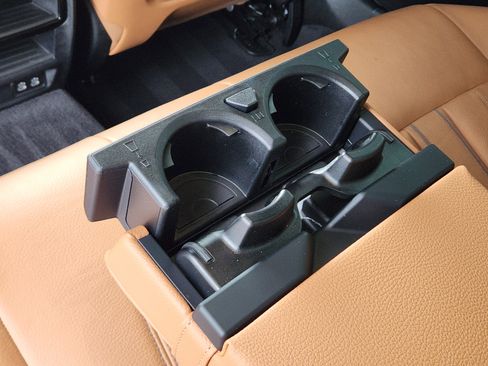 Used 2020 BMW 530e w/ M Sport Package image 36