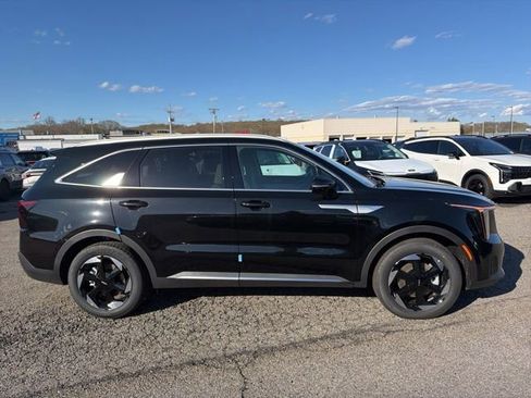 New 2026 Kia Sorento EX AWD/4WD image 2