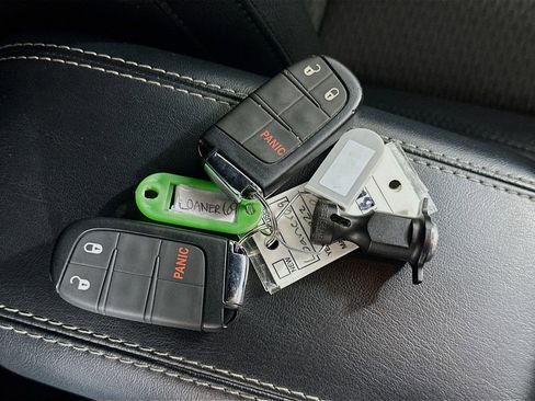 Used 2022 Jeep Compass Altitude image 36