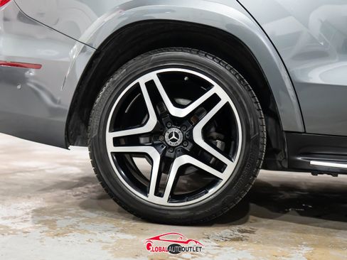 Used 2018 Mercedes-Benz GLS 550 4MATIC w/ Driver Assistance Package image 11