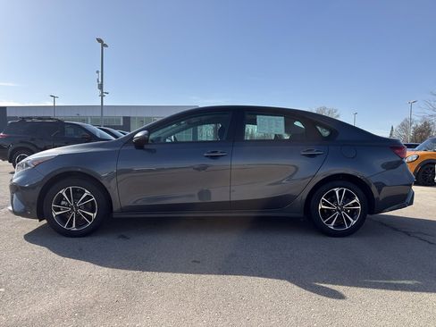 Used 2024 Kia Forte LXS image 6