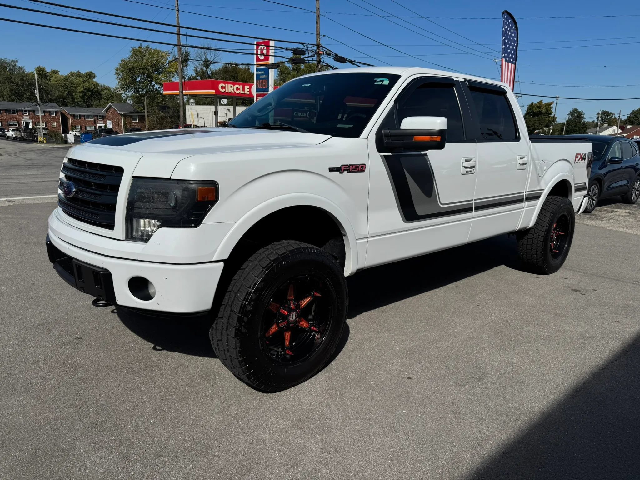 Used 2014 Ford F150 FX4 w/ Equipment Group 402A Luxury AWD/4WD image 5