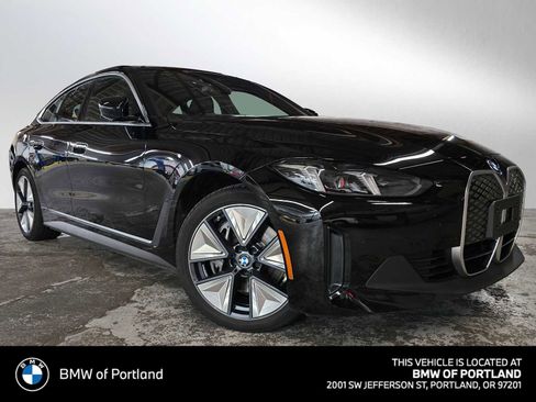 Used 2025 BMW i4 eDrive40 image 1