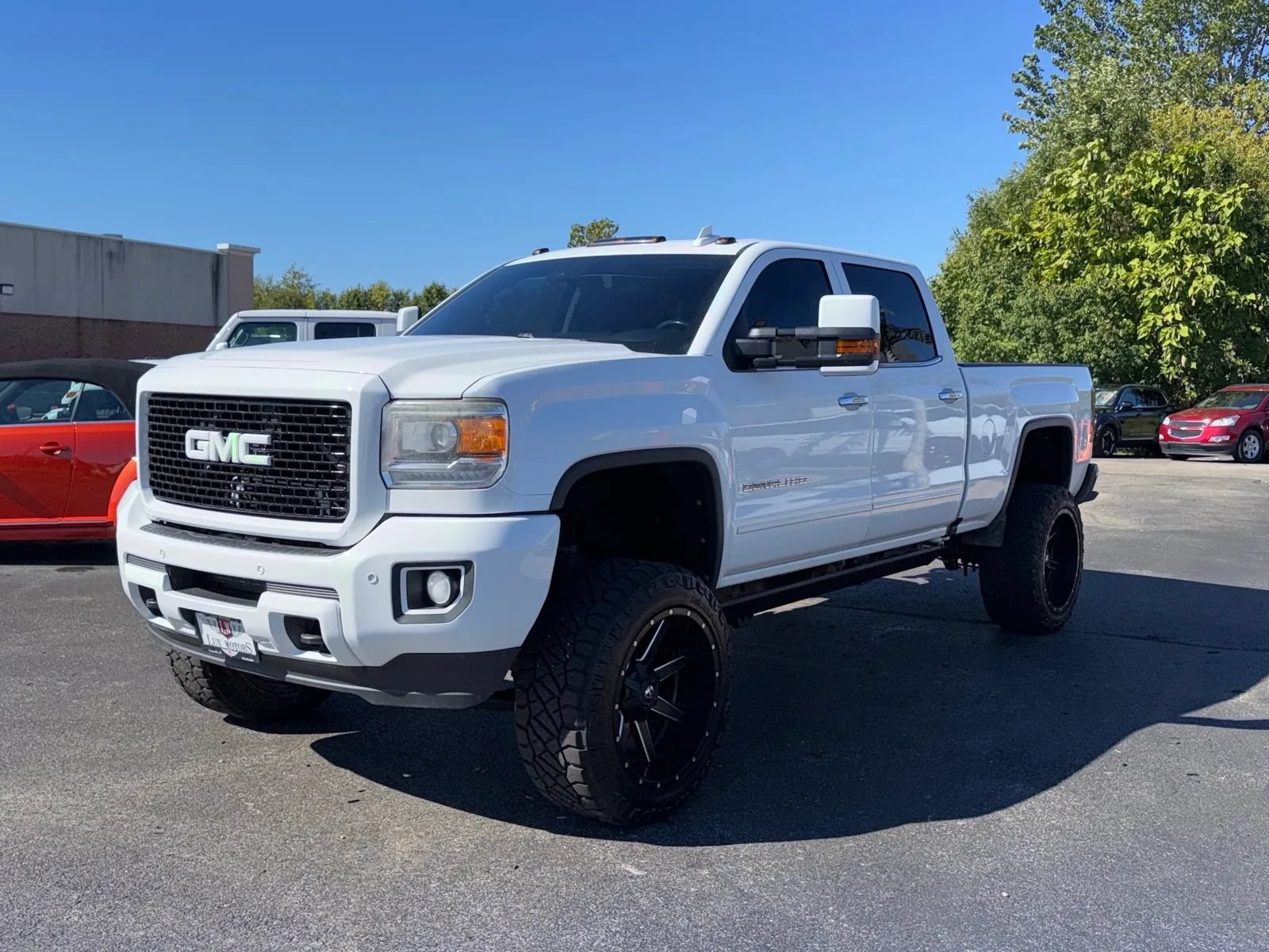 Used 2016 GMC Sierra 2500 Denali w/ Duramax Plus Package AWD/4WD image 3