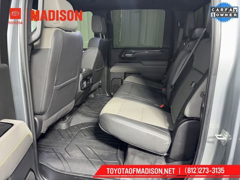 Used 2025 Chevrolet Silverado 2500 ZR2 w/ Technology Package image 18