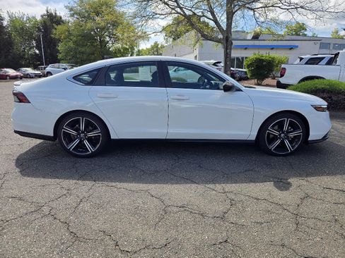 Used 2024 Honda Accord Sport image 5