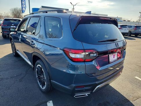 New 2026 Honda Pilot Touring image 4