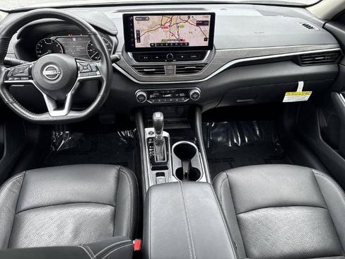 Certified 2025 Nissan Altima 2.5 SL FWD image 2