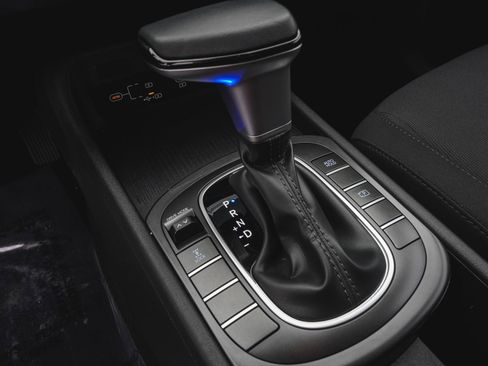 Used 2025 Hyundai Kona SEL image 27