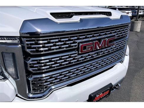 Used 2022 GMC Sierra 3500 Denali w/ Denali Ultimate Package AWD/4WD image 32