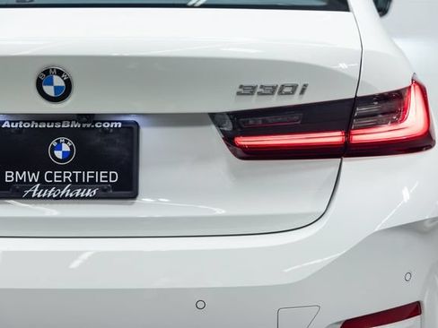 Used 2024 BMW 330i xDrive Sedan w/ Premium Package AWD/4WD image 8