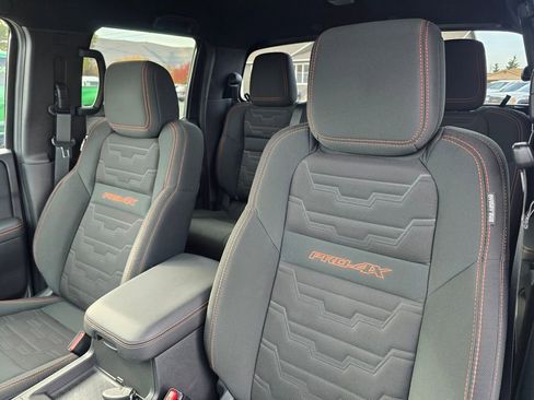 Used 2022 Nissan Frontier PRO-4X w/ Technology Package image 25