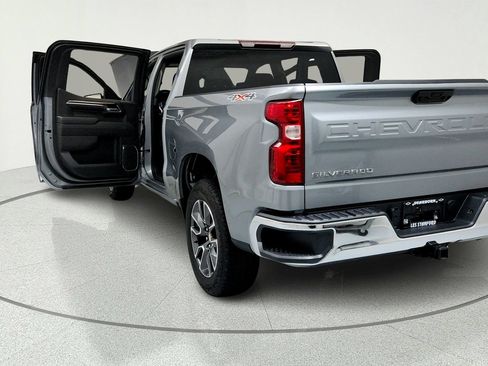 Used 2024 Chevrolet Silverado 1500 LT AWD/4WD image 11
