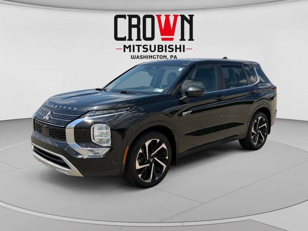 Used 2023 Mitsubishi Outlander 4WD Plug-In Hybrid image 7