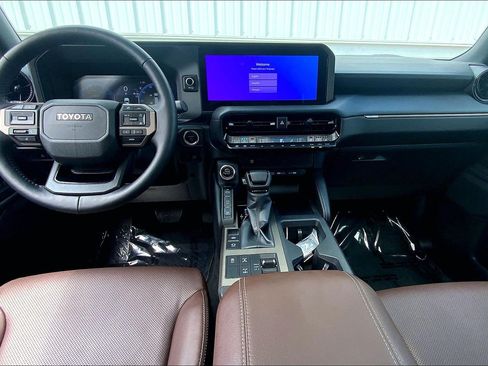 Used 2025 Toyota Land Cruiser AWD/4WD image 19