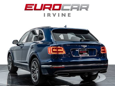 Used 2018 Bentley Bentayga AWD/4WD image 3