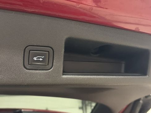 Used 2020 Chevrolet Equinox LT image 26