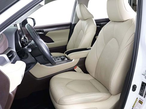 Used 2022 Toyota Highlander Limited image 33
