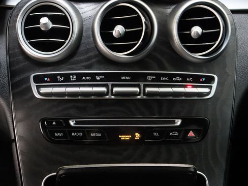 Used 2018 Mercedes-Benz GLC 300 image 20