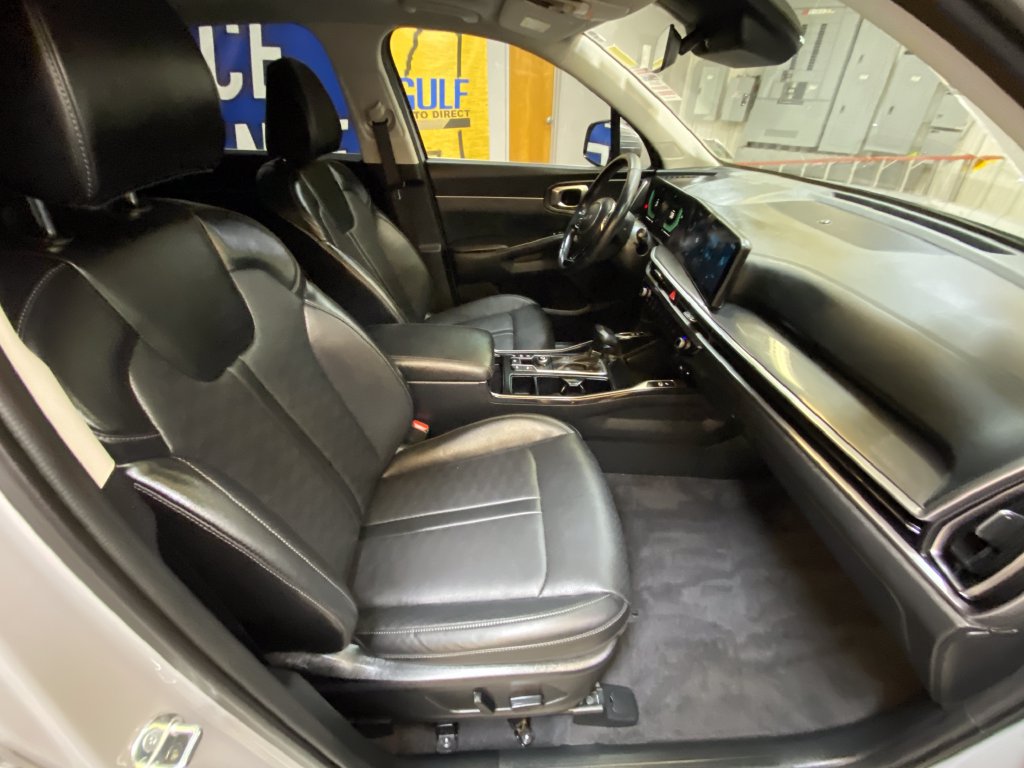 Used 2025 Kia Sorento EX w/ Panoramic Sunroof Package FWD image 26
