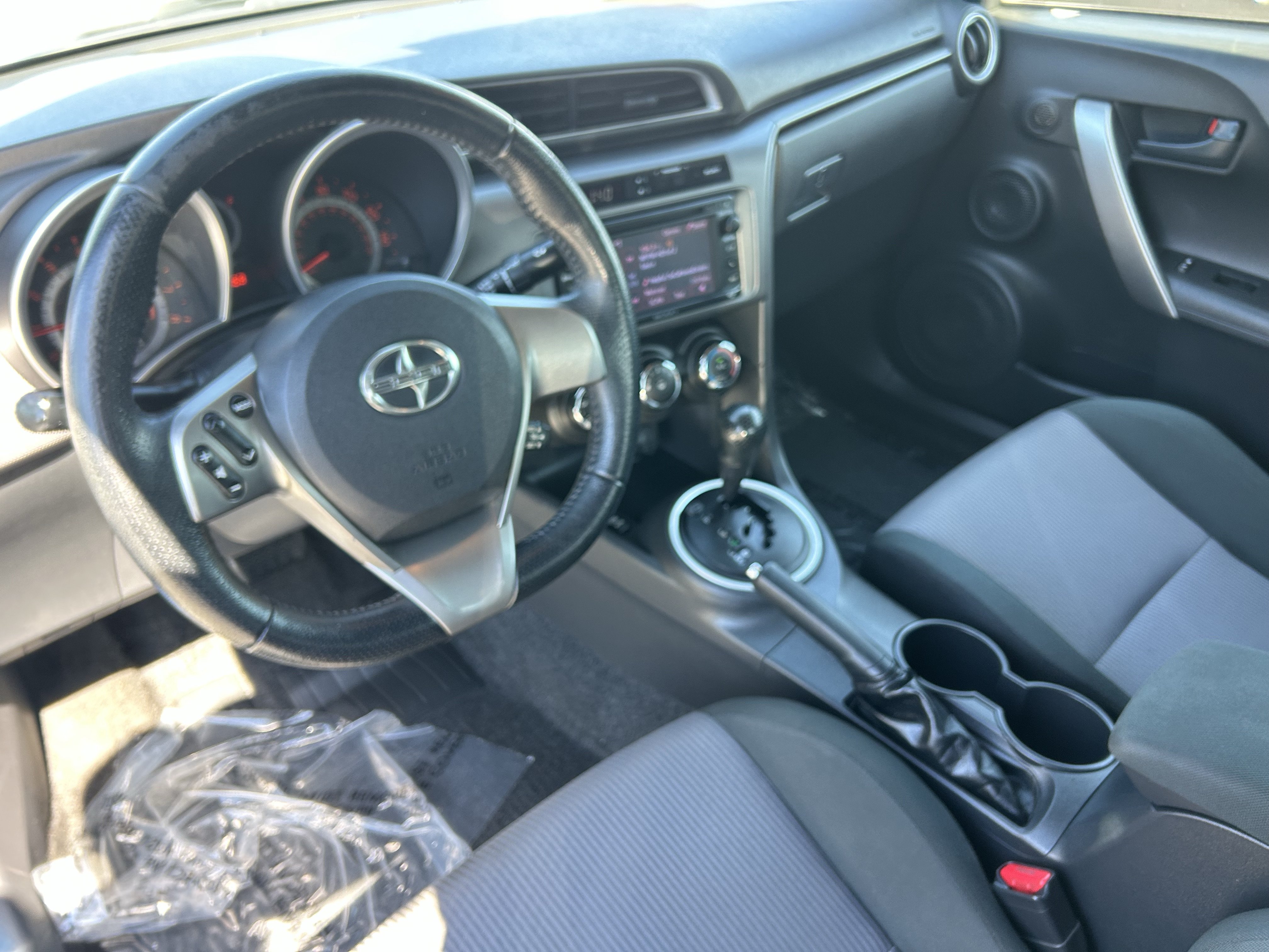 Used 2014 Scion tC FWD image 18