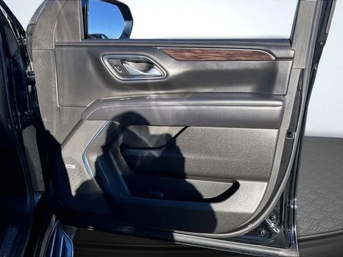 Used 2022 Chevrolet Tahoe LT w/ LT Signature Plus Package image 29