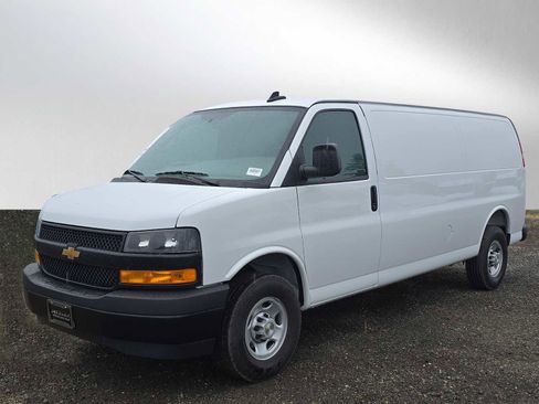 Used 2025 Chevrolet Express 2500 Extended w/ Driver Convenience Package RWD image 7