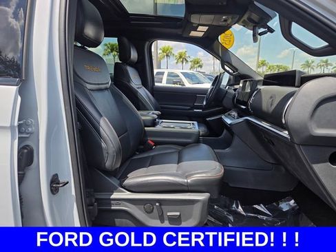 Used 2025 Ford Expedition Tremor AWD/4WD image 17