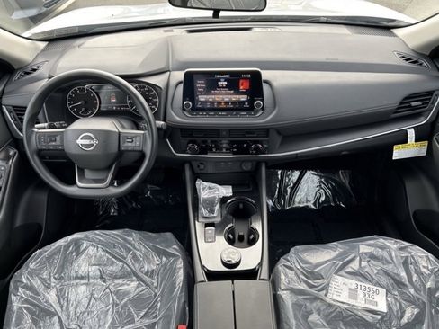 Certified 2025 Nissan Rogue S image 24