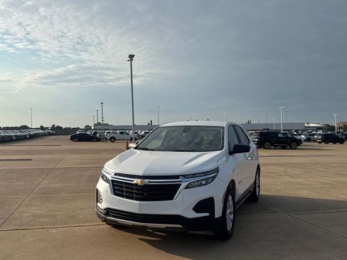 Used 2023 Chevrolet Equinox LS w/ LS Convenience Package FWD image 8