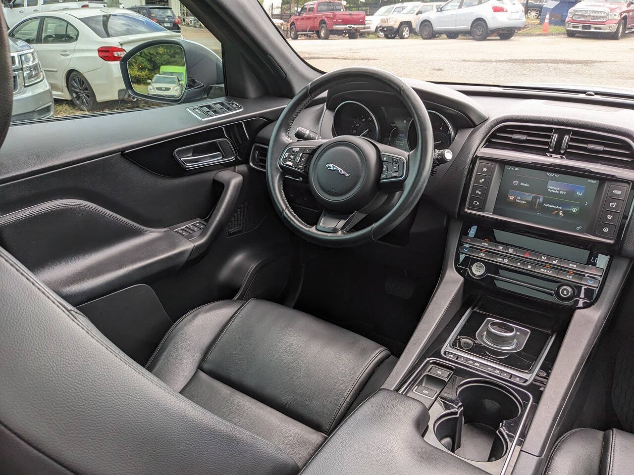 Used 2017 Jaguar F-PACE Premium AWD/4WD image 36