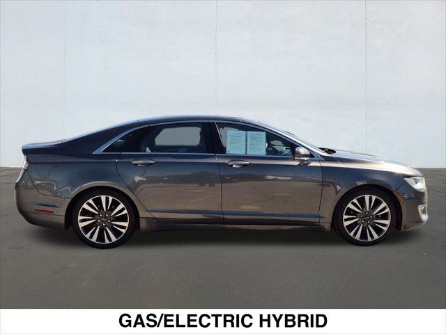 Used 2017 Lincoln MKZ Reserve FWD image 4