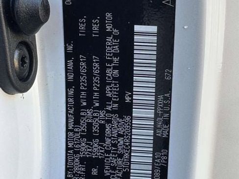 Certified 2024 Toyota Sienna XLE image 34