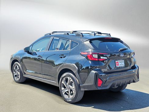 Used 2024 Subaru Crosstrek 2.0i Premium AWD/4WD image 3