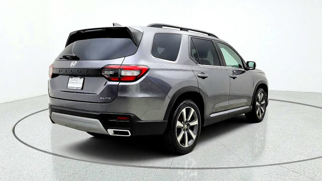 Used 2023 Honda Pilot Elite image 5