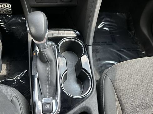 Used 2023 Buick Encore GX Select w/ Sport Touring Package FWD image 23
