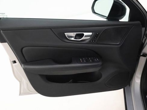 Used 2024 Volvo S60 B5 Plus image 7