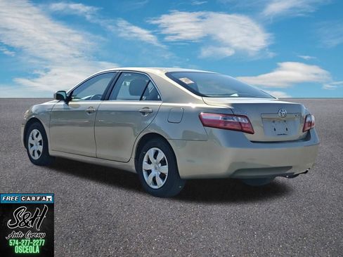 Used 2009 Toyota Camry LE FWD image 13