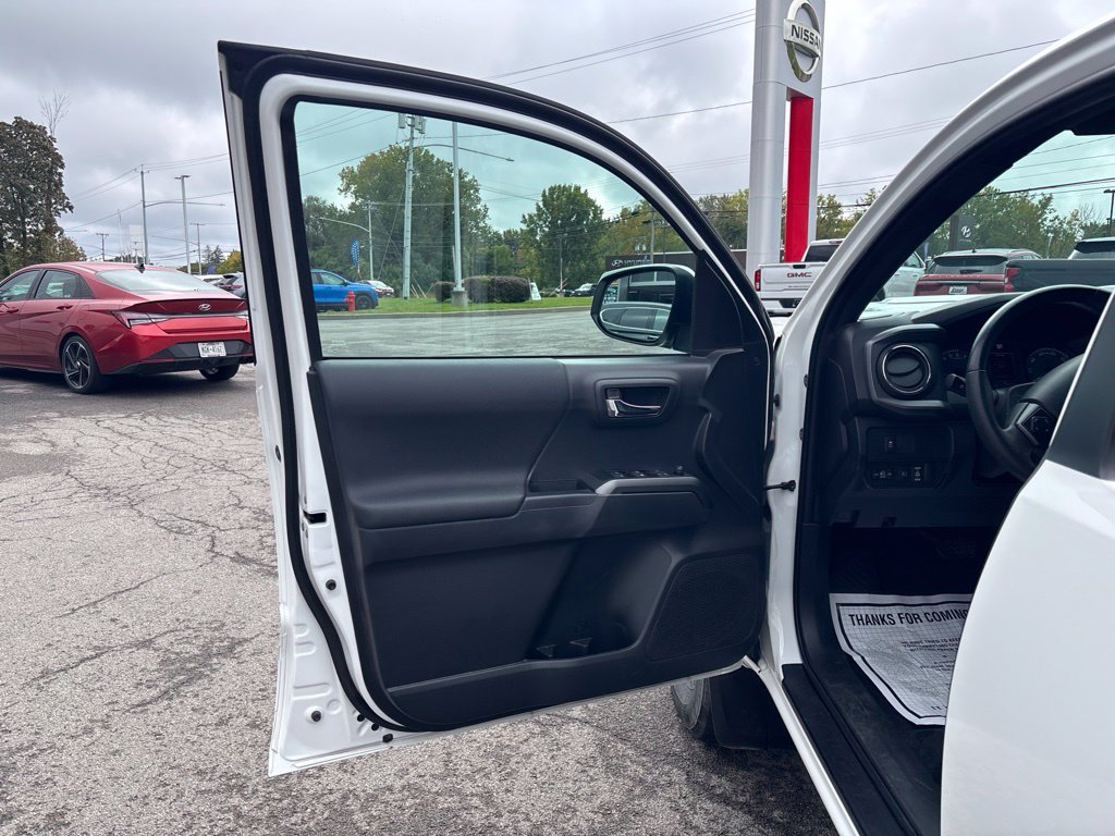 Used 2023 Toyota Tacoma TRD Sport AWD/4WD image 15